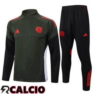 Insieme Tuta Calcio - Giacca Bayern Monaco Verde 2025/2026  Insieme Tuta Calcio - Giacca Bayern Monaco Verde 2025/2026