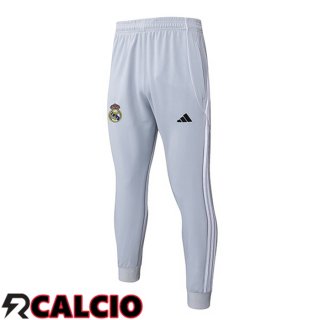 Pantaloni Da Allenamento Real Madrid Grigio 2025/2026  Pantaloni Da Allenamento Real Madrid Grigio 2025/2026