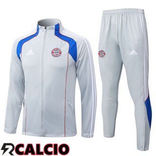 Insieme Tuta Calcio - Giacca Bayern Monaco Grigio 2025/2026  Insieme Tuta Calcio - Giacca Bayern Monaco Grigio 2025/2026