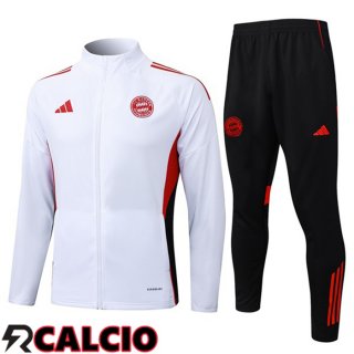 Insieme Tuta Calcio - Giacca Bayern Monaco Bianco 2025/2026  Insieme Tuta Calcio - Giacca Bayern Monaco Bianco 2025/2026