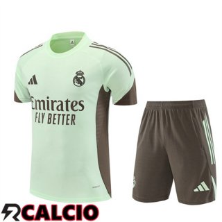 Insieme T Shirt Allenamento Real Madrid + Pantaloncini Verde 2025/2026  Insieme T Shirt Allenamento Real Madrid + Pantaloncini Verde 2025/2026