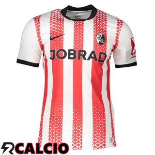Prima Maglia SC Fribourg Rosso Bianco 2025/2026  Prima Maglia SC Fribourg Rosso Bianco 2025/2026