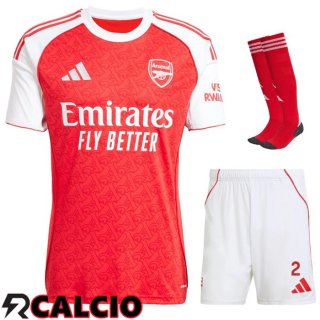 Insieme Prima Maglia Arsenal (Pantaloncini + Calzini) 2025 2026  Insieme Prima Maglia Arsenal (Pantaloncini + Calzini) 2025 2026