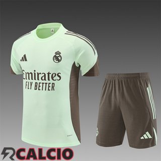 Insieme T Shirt Allenamento Real Madrid Bambino Verde/Brun 2025/2026  Insieme T Shirt Allenamento Real Madrid Bambino Verde/Brun 2025/2026
