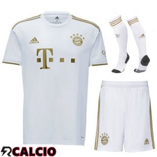 Seconda Maglia Bayern Monaco (Pantaloncini + Calzini) 2022/2023  Seconda Maglia Bayern Monaco (Pantaloncini + Calzini) 2022/2023