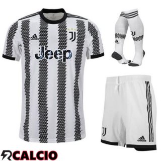 Prima Maglia Juventus (Pantaloncini + Calzini) 2022/2023  Prima Maglia Juventus (Pantaloncini + Calzini) 2022/2023
