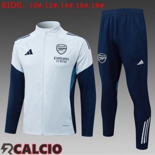 Insieme Tuta Calcio - Giacca Arsenal Bambino Grigio 2025/2026  Insieme Tuta Calcio - Giacca Arsenal Bambino Grigio 2025/2026