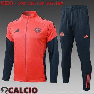 Insieme Tuta Calcio - Giacca Bayern Monaco Bambino Arancia 2025/2026  Insieme Tuta Calcio - Giacca Bayern Monaco Bambino Arancia 2025/2026
