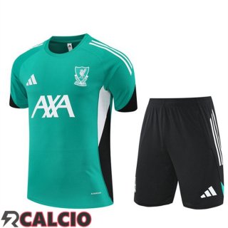 Insieme T Shirt Allenamento FC Liverpool + Pantaloncini Verde 2025/2026  Insieme T Shirt Allenamento FC Liverpool + Pantaloncini Verde 2025/2026