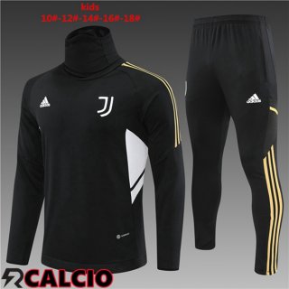 Tuta Calcio Juventus Collo Alto Bambino Nero 2022/2023  Tuta Calcio Juventus Collo Alto Bambino Nero 2022/2023
