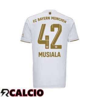 Seconda Maglia Bayern Monaco (Musiala 42) Bianco 22/23  Seconda Maglia Bayern Monaco (Musiala 42) Bianco 22/23